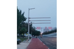 12米三横臂综合路灯杆